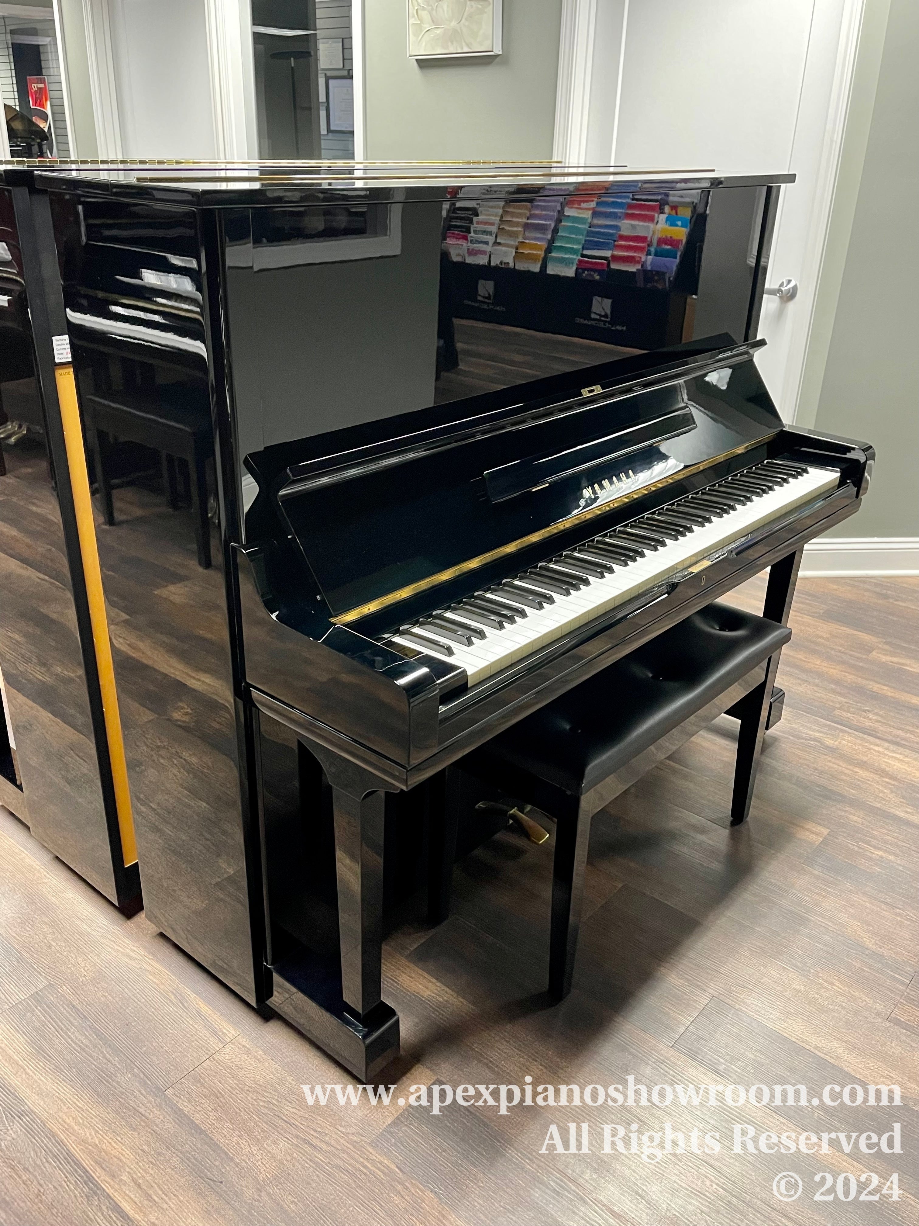 Yamaha U3M (piano vertical usado para vendaYamaha U3M (piano vertical usado para venda  